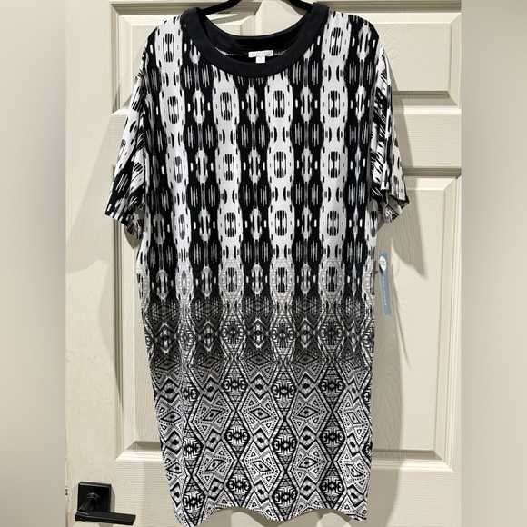 London Times Dresses & Skirts - London Times Monochrome Abstract Dress